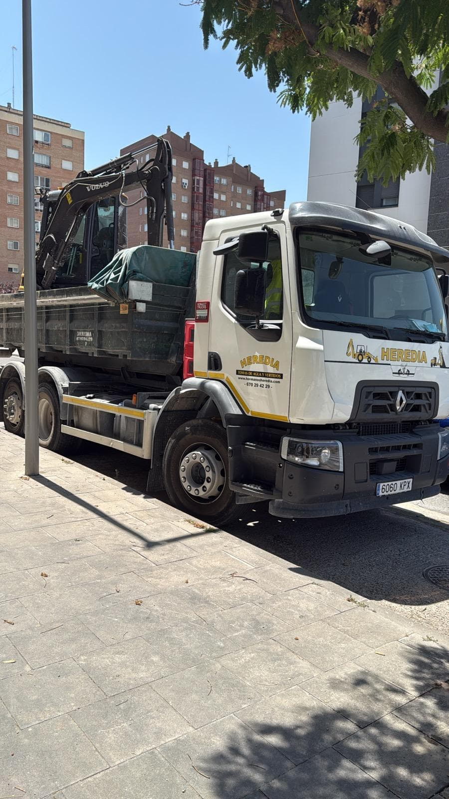 Camión de Hermanos Heredia Zaragoza